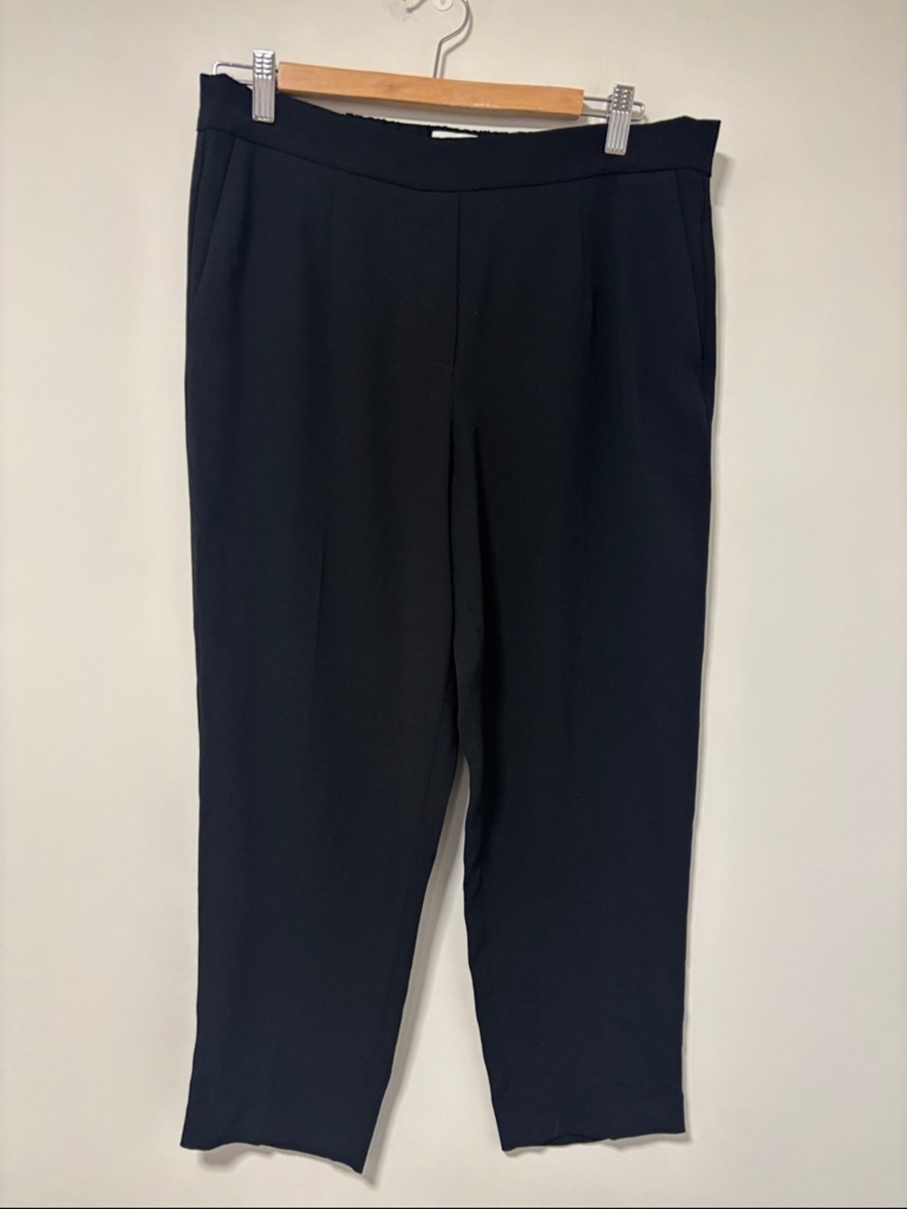 Babaton Black Cropped Straight Pants